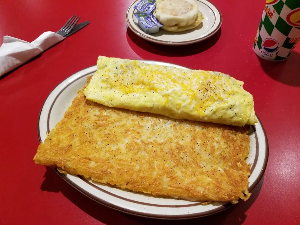 Omelette with Hashbrowns & Toast