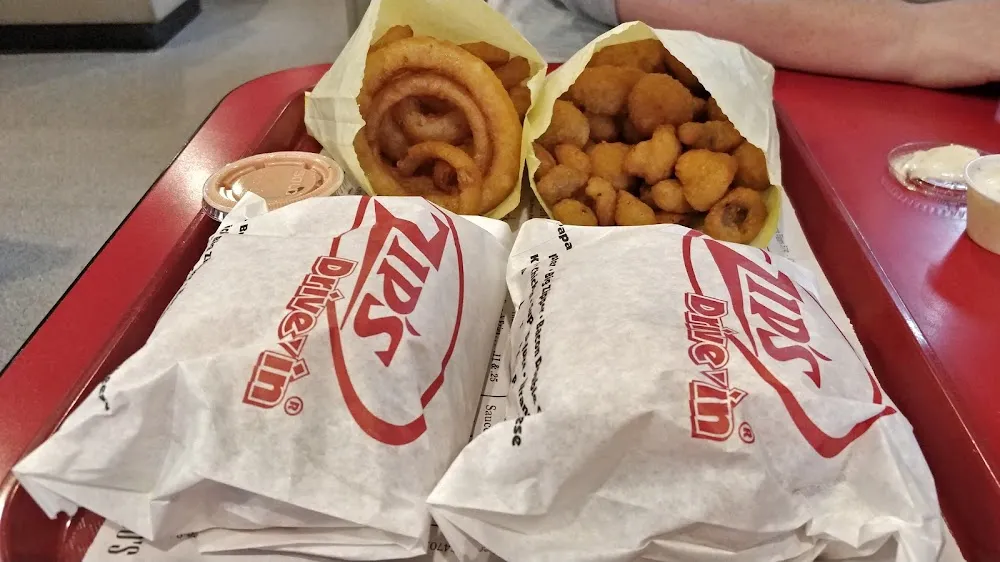 Papa Joe Burger Onion Rings Fried Mushrooms